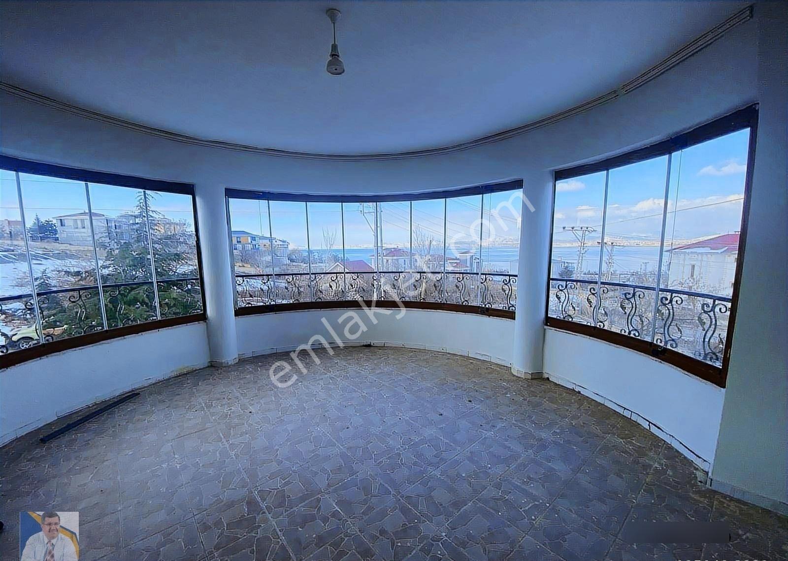 Edremit'te Satılık Deniz Manzaralı Geniş Dublex Villa