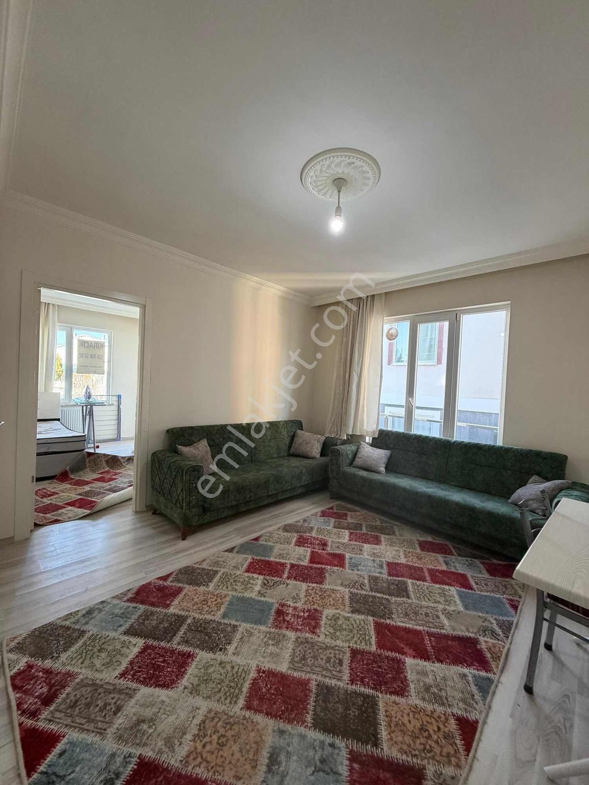 İnal Emlak'tan Emekte Kiralık Balkonlu 1+1 Daire