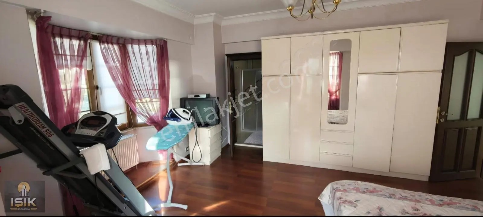 Işık Gm'den Dadaşkent Nenehatun Sitesi 5+1satılık Triplex Villa