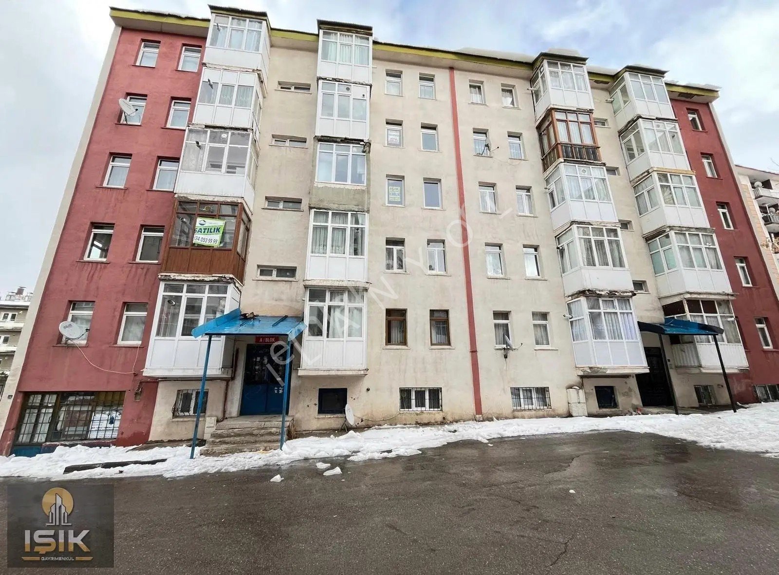 Işık Gayrimenkul'den Köşk Mahallesin'de 2+1 Satılık Daire